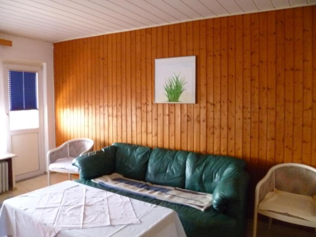 Hotel Rotbuche Westoverledingen Room photo